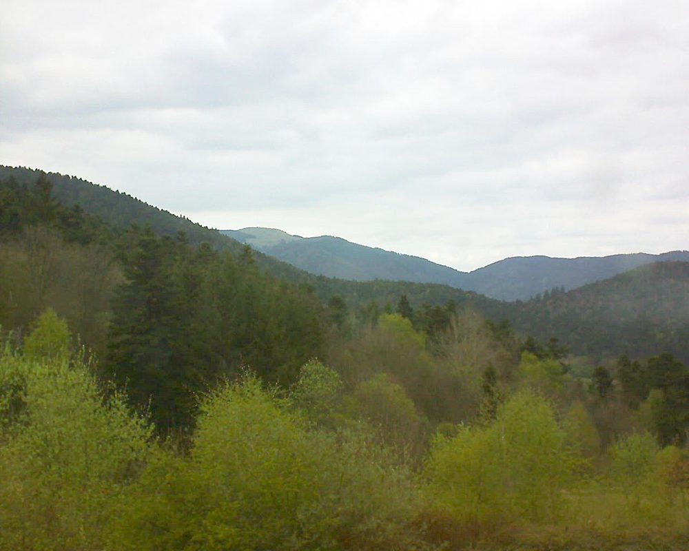 Le petit ballon vu depuis le Domaine Langmatt à Murbach le 14.04.2017 à 16:15 Le petit ballon (Alsace, Vosges) le 14.04.2017 à 16:15