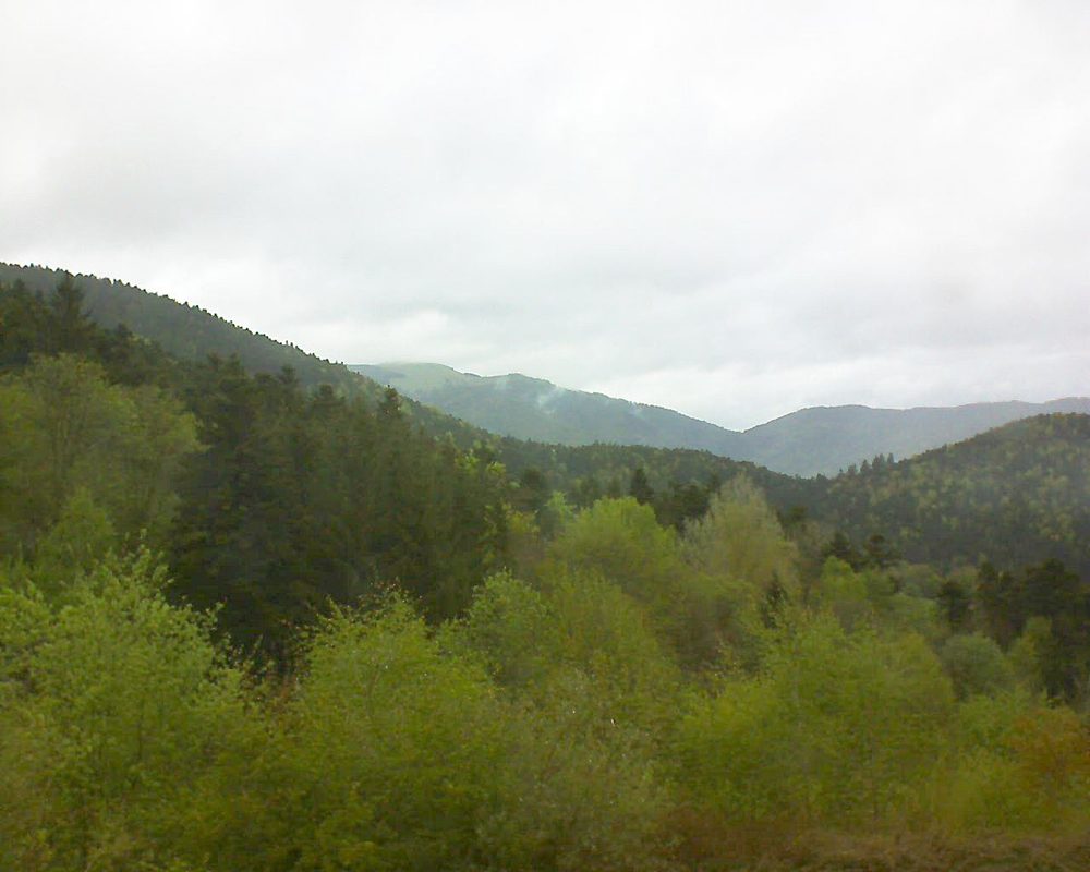Le petit ballon vu depuis le Domaine Langmatt à Murbach le 07.05.2017 à 14:45 Le petit ballon (Alsace, Vosges) le 07.05.2017 à 14:45