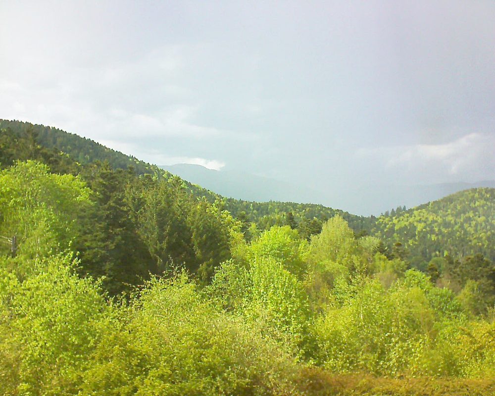 Le petit ballon vu depuis le Domaine Langmatt à Murbach le 13.05.2017 à 16:15 Le petit ballon (Alsace, Vosges) le 13.05.2017 à 16:15