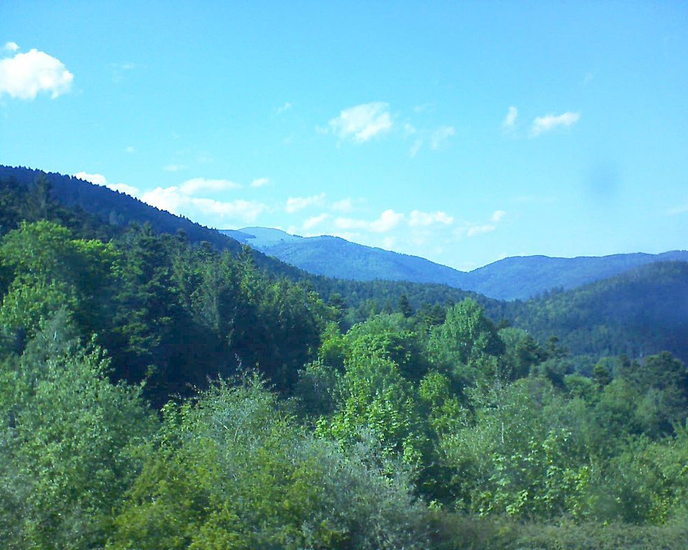 Le petit ballon vu depuis le Domaine Langmatt à Murbach le 22.05.2017 à 17:00 Le petit ballon (Alsace, Vosges) le 22.05.2017 à 17:00