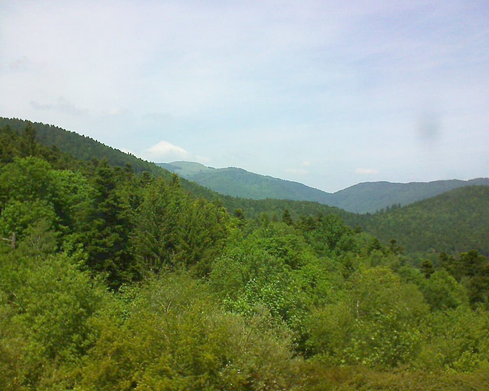 Le petit ballon vu depuis le Domaine Langmatt à Murbach le 25.05.2017 à 14:00 Le petit ballon (Alsace, Vosges) le 25.05.2017 à 14:00