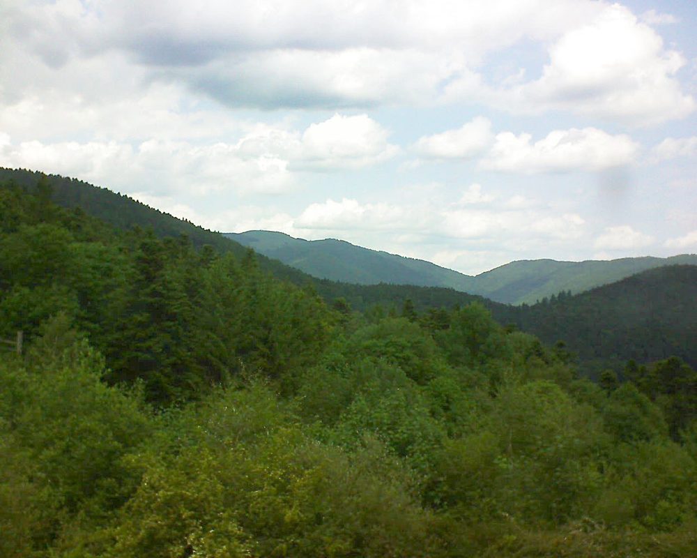 Le petit ballon vu depuis le Domaine Langmatt à Murbach le 30.05.2017 à 13:15 Le petit ballon (Alsace, Vosges) le 30.05.2017 à 13:15