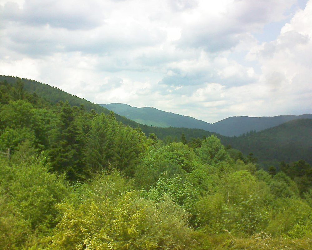 Le petit ballon vu depuis le Domaine Langmatt à Murbach le 30.05.2017 à 14:15 Le petit ballon (Alsace, Vosges) le 30.05.2017 à 14:15