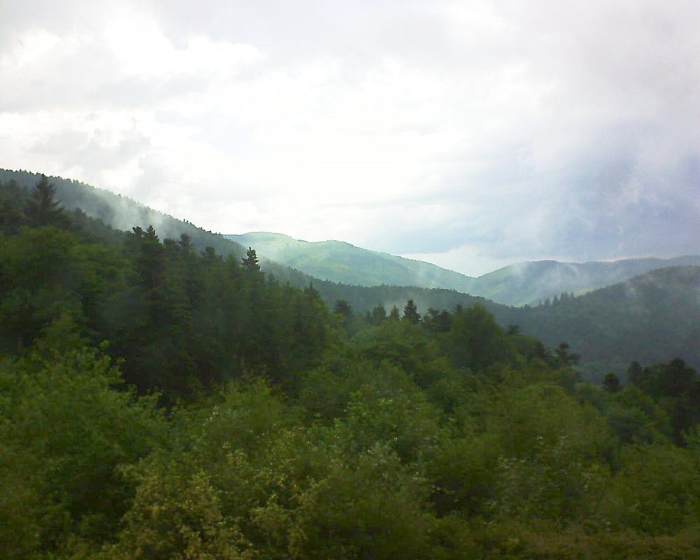 Le petit ballon vu depuis le Domaine Langmatt à Murbach le 03.06.2017 à 14:00 Le petit ballon (Alsace, Vosges) le 03.06.2017 à 14:00