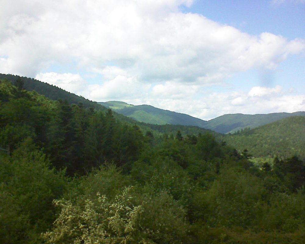 Le petit ballon vu depuis le Domaine Langmatt à Murbach le 07.06.2017 à 15:00 Le petit ballon (Alsace, Vosges) le 07.06.2017 à 15:00