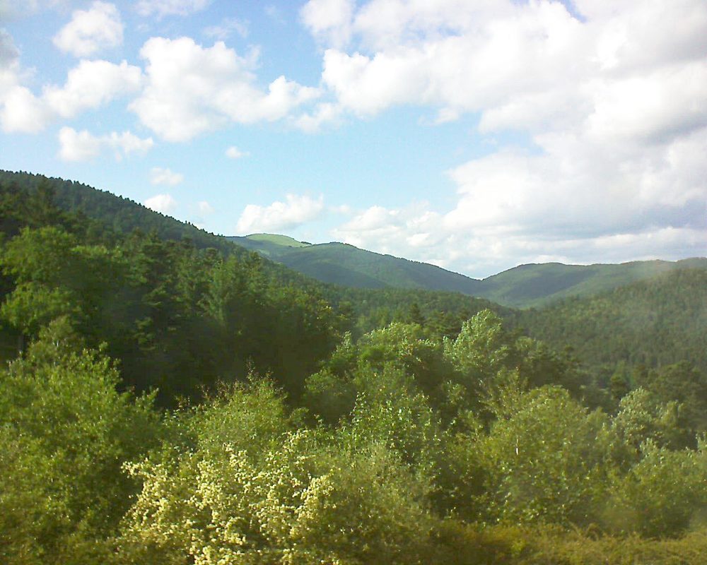 Le petit ballon vu depuis le Domaine Langmatt à Murbach le 07.06.2017 à 18:00 Le petit ballon (Alsace, Vosges) le 07.06.2017 à 18:00