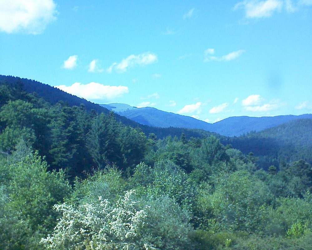 Le petit ballon vu depuis le Domaine Langmatt à Murbach le 12.06.2017 à 16:15 Le petit ballon (Alsace, Vosges) le 12.06.2017 à 16:15