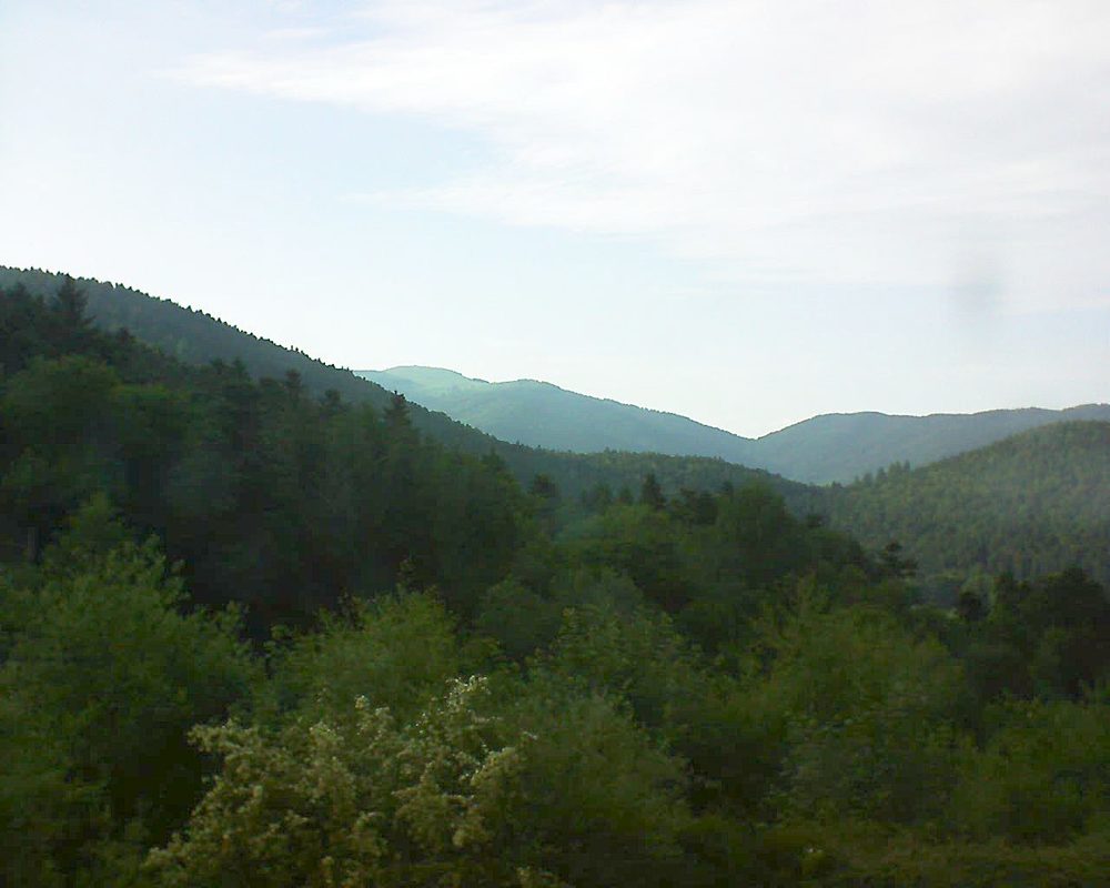 Le petit ballon vu depuis le Domaine Langmatt à Murbach le 13.06.2017 à 19:15 Le petit ballon (Alsace, Vosges) le 13.06.2017 à 19:15