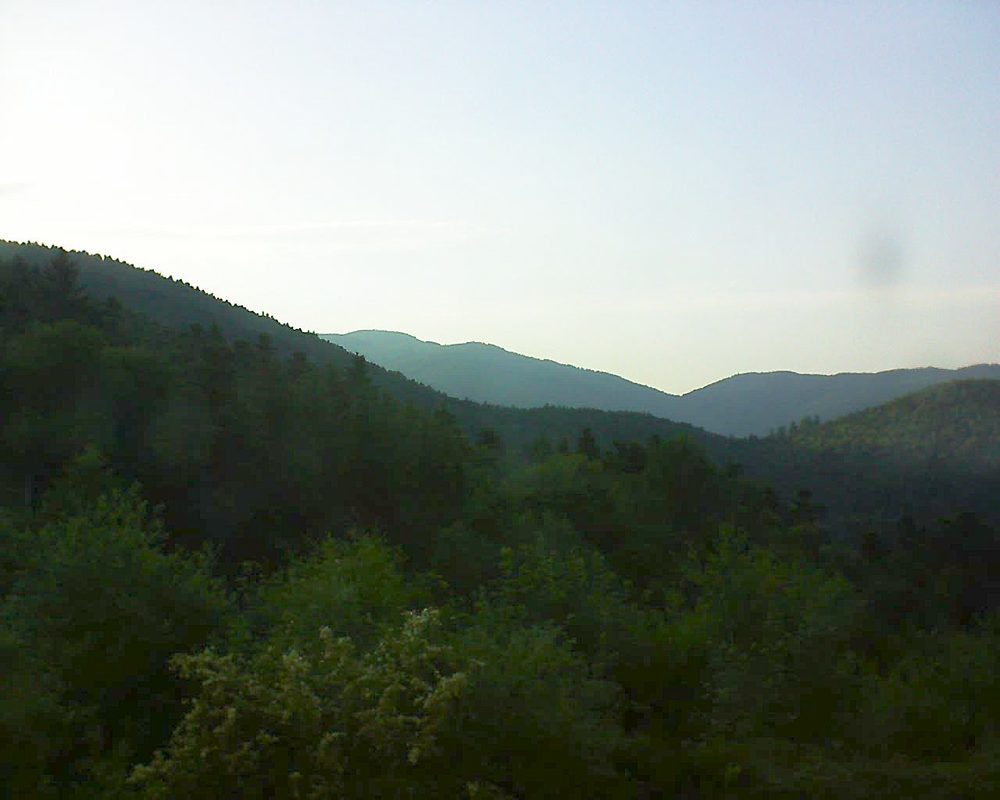 Le petit ballon vu depuis le Domaine Langmatt à Murbach le 14.06.2017 à 20:15 Le petit ballon (Alsace, Vosges) le 14.06.2017 à 20:15