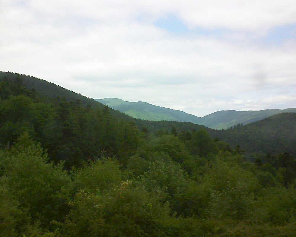 Le petit ballon vu depuis le Domaine Langmatt à Murbach le 17.06.2017 à 14:00 Le petit ballon (Alsace, Vosges) le 17.06.2017 à 14:00