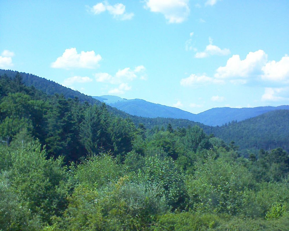 Le petit ballon vu depuis le Domaine Langmatt à Murbach le 20.06.2017 à 16:00 Le petit ballon (Alsace, Vosges) le 20.06.2017 à 16:00