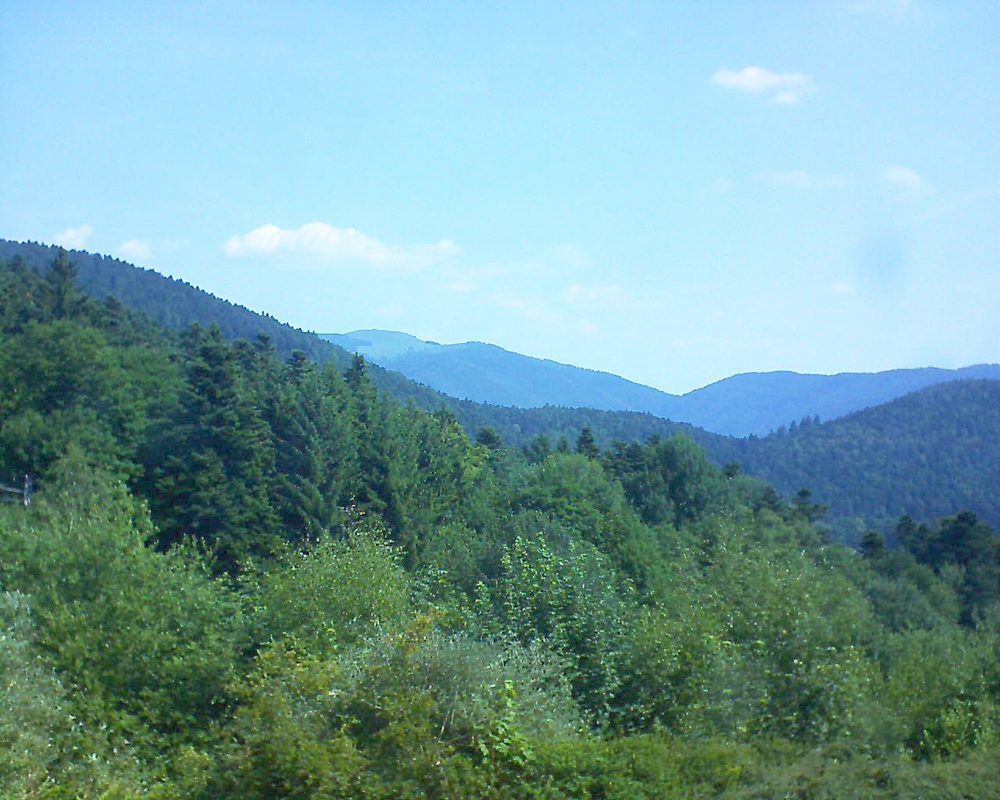Le petit ballon vu depuis le Domaine Langmatt à Murbach le 22.06.2017 à 11:00 Le petit ballon (Alsace, Vosges) le 22.06.2017 à 11:00