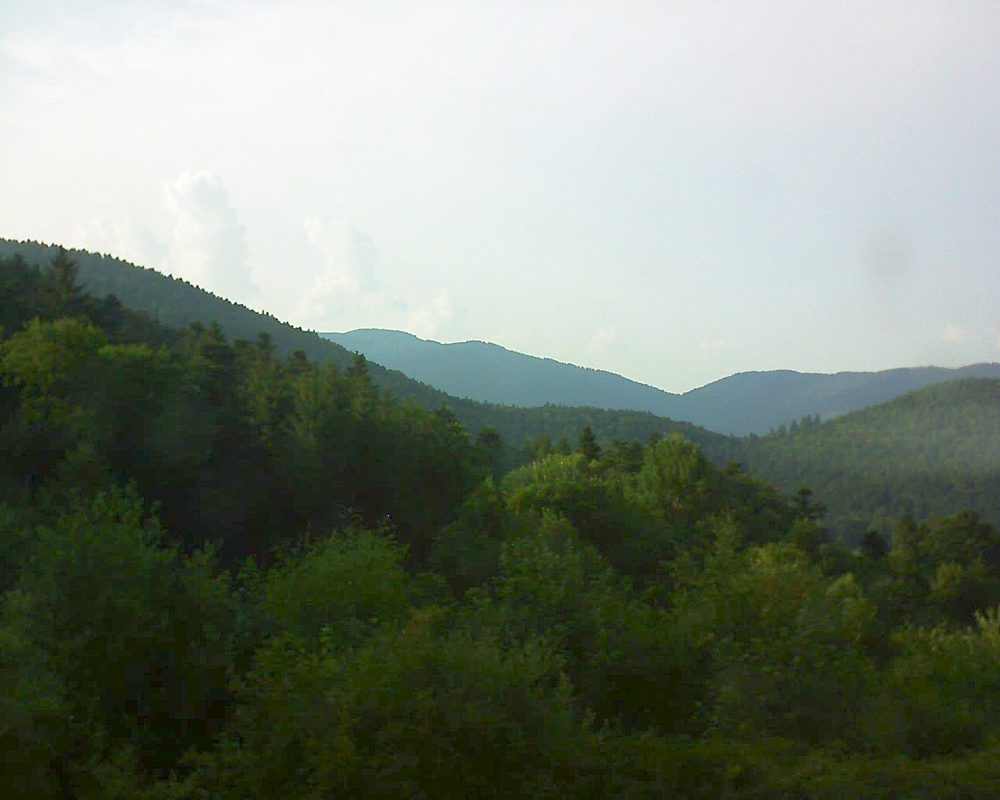 Le petit ballon vu depuis le Domaine Langmatt à Murbach le 22.06.2017 à 19:00 Le petit ballon (Alsace, Vosges) le 22.06.2017 à 19:00