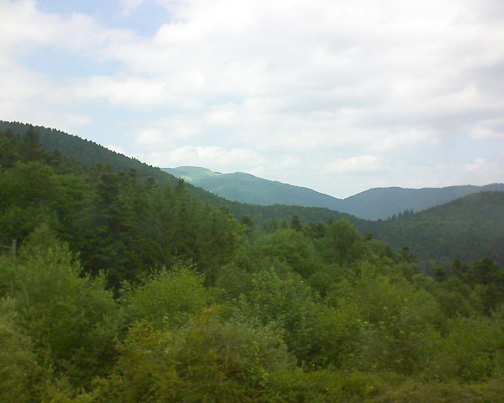 Le petit ballon vu depuis le Domaine Langmatt à Murbach le 24.06.2017 à 14:00 Le petit ballon (Alsace, Vosges) le 24.06.2017 à 14:00