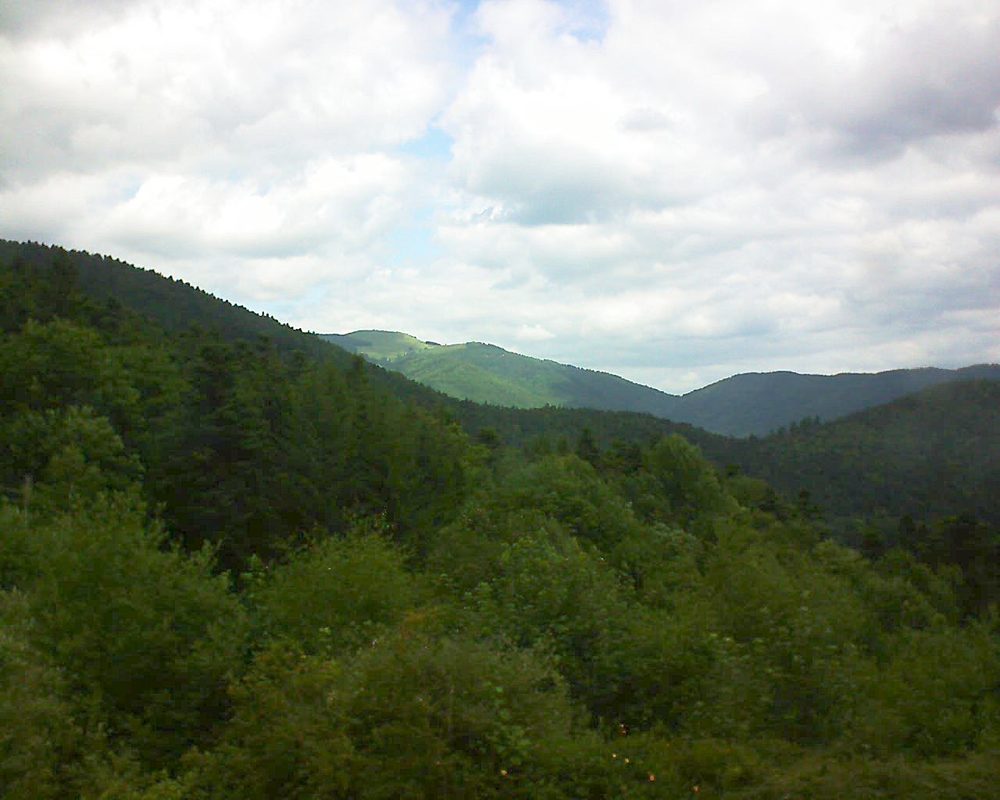 Le petit ballon vu depuis le Domaine Langmatt à Murbach le 25.06.2017 à 13:00 Le petit ballon (Alsace, Vosges) le 25.06.2017 à 13:00