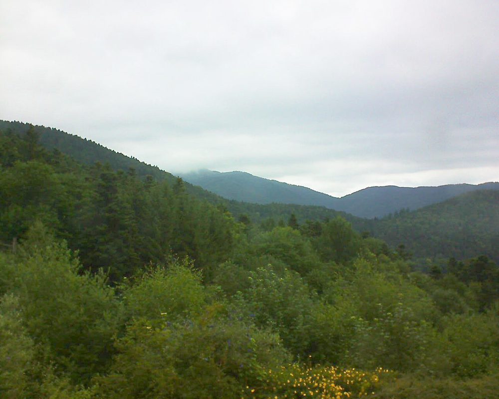 Le petit ballon vu depuis le Domaine Langmatt à Murbach le 02.07.2017 à 14:00 Le petit ballon (Alsace, Vosges) le 02.07.2017 à 14:00