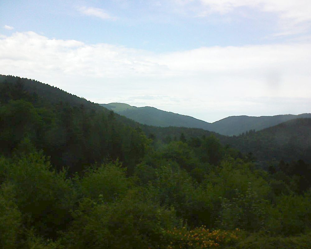 Le petit ballon vu depuis le Domaine Langmatt à Murbach le 09.07.2017 à 17:00 Le petit ballon (Alsace, Vosges) le 09.07.2017 à 17:00