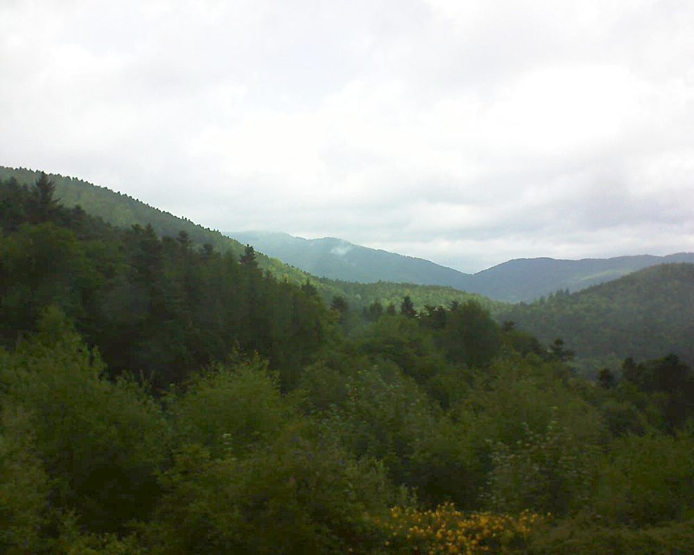 Le petit ballon vu depuis le Domaine Langmatt à Murbach le 12.07.2017 à 13:15 Le petit ballon (Alsace, Vosges) le 12.07.2017 à 13:15