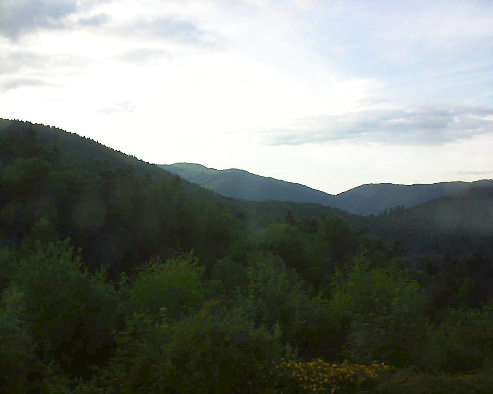 Le petit ballon vu depuis le Domaine Langmatt à Murbach le 15.07.2017 à 20:00 Le petit ballon (Alsace, Vosges) le 15.07.2017 à 20:00