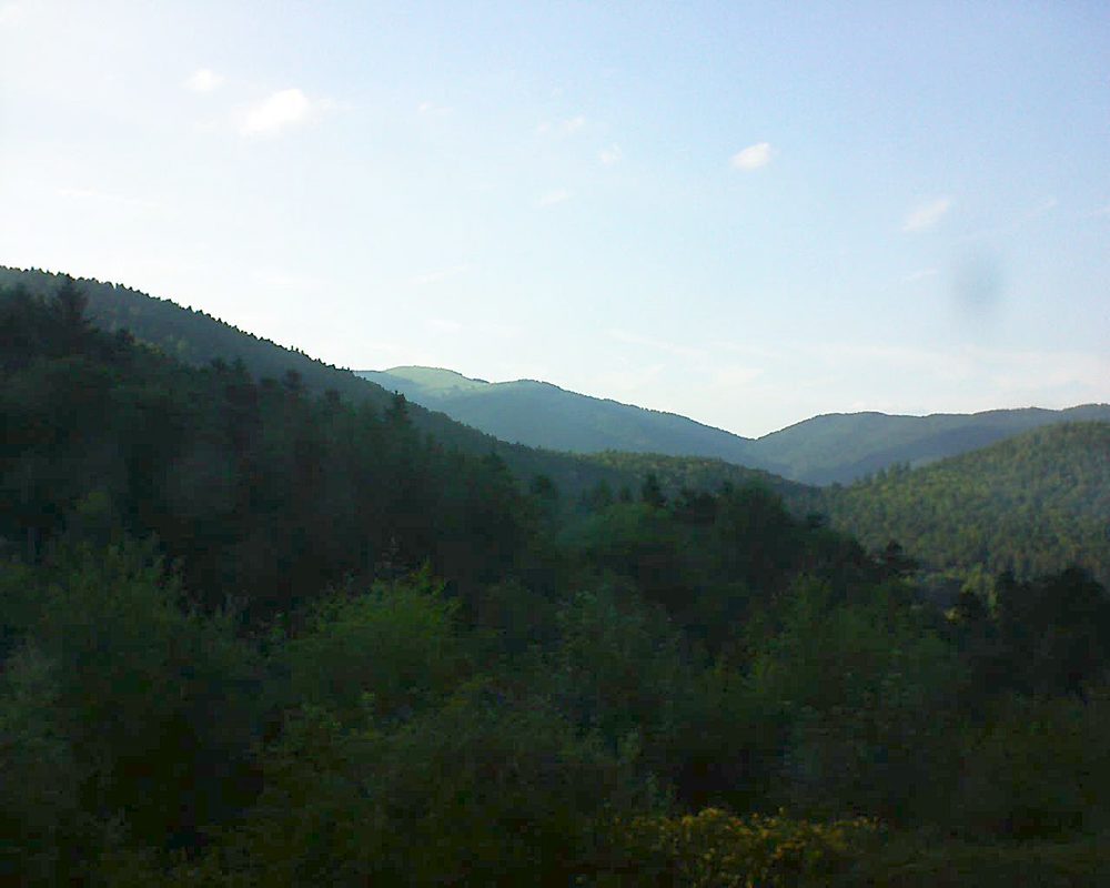 Le petit ballon vu depuis le Domaine Langmatt à Murbach le 17.07.2017 à 19:15 Le petit ballon (Alsace, Vosges) le 17.07.2017 à 19:15