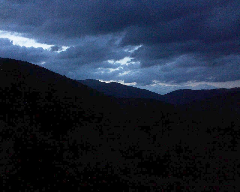 Le petit ballon vu depuis le Domaine Langmatt à Murbach le 20.07.2017 à 21:45 Le petit ballon (Alsace, Vosges) le 20.07.2017 à 21:45