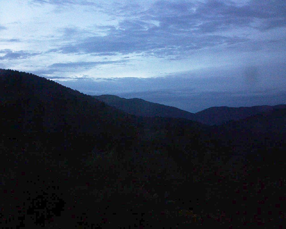 Le petit ballon vu depuis le Domaine Langmatt à Murbach le 21.07.2017 à 21:45 Le petit ballon (Alsace, Vosges) le 21.07.2017 à 21:45