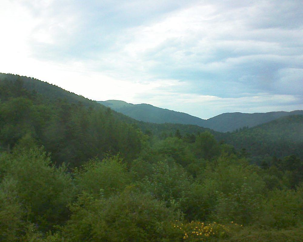 Le petit ballon vu depuis le Domaine Langmatt à Murbach le 22.07.2017 à 20:45 Le petit ballon (Alsace, Vosges) le 22.07.2017 à 20:45