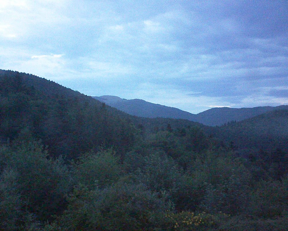 Le petit ballon vu depuis le Domaine Langmatt à Murbach le 22.07.2017 à 21:30 Le petit ballon (Alsace, Vosges) le 22.07.2017 à 21:30