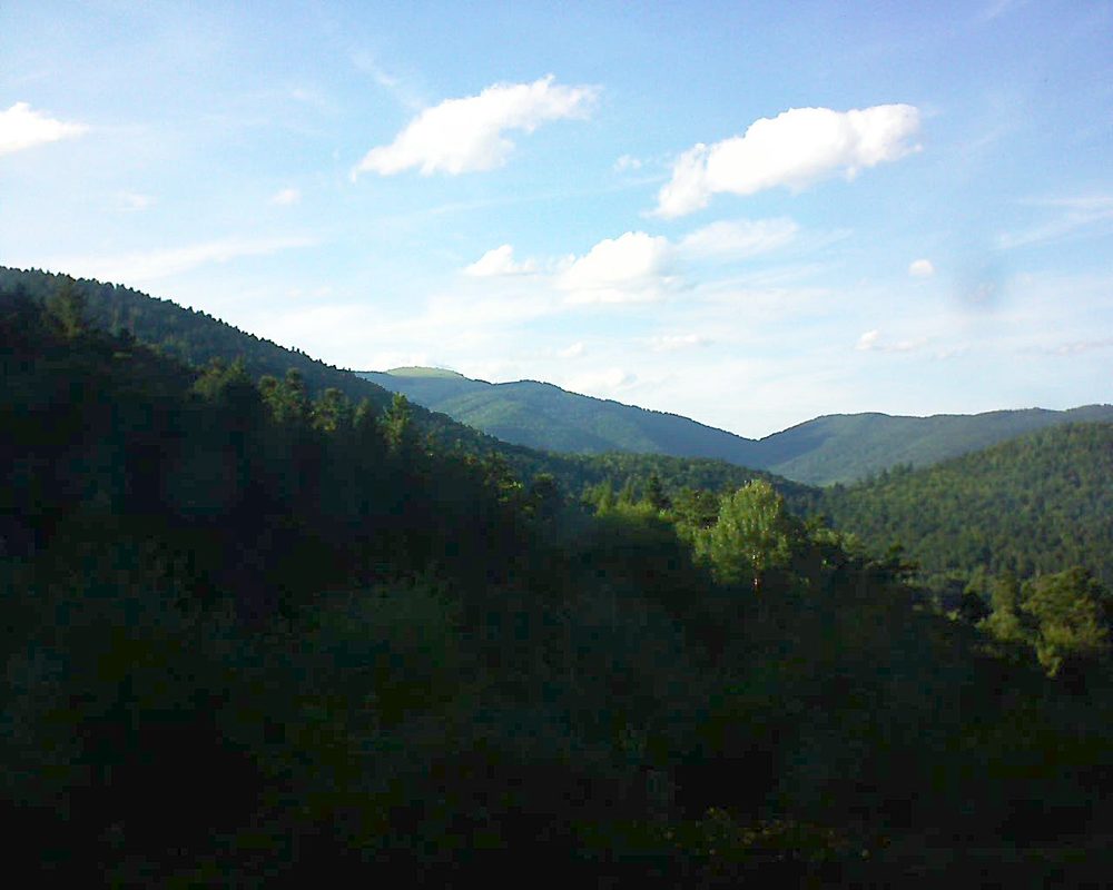 Le petit ballon vu depuis le Domaine Langmatt à Murbach le 29.07.2017 à 18:45 Le petit ballon (Alsace, Vosges) le 29.07.2017 à 18:45