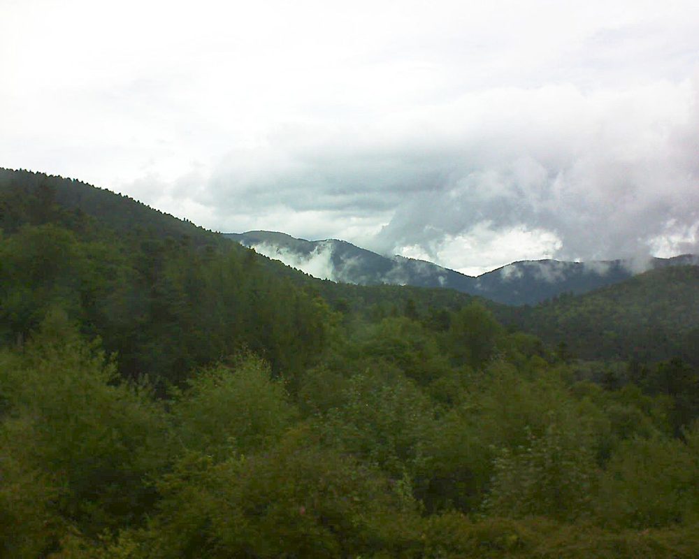 Le petit ballon vu depuis le Domaine Langmatt à Murbach le 08.08.2017 à 14:15 Le petit ballon (Alsace, Vosges) le 08.08.2017 à 14:15