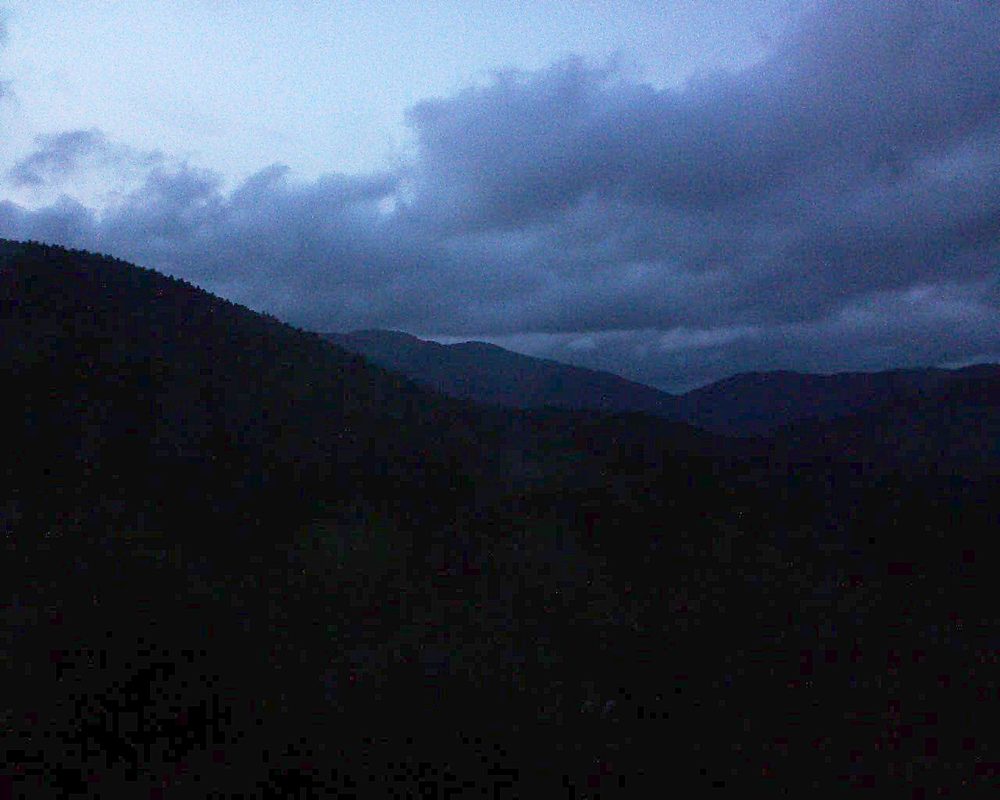 Le petit ballon vu depuis le Domaine Langmatt à Murbach le 18.08.2017 à 21:00 Le petit ballon (Alsace, Vosges) le 18.08.2017 à 21:00