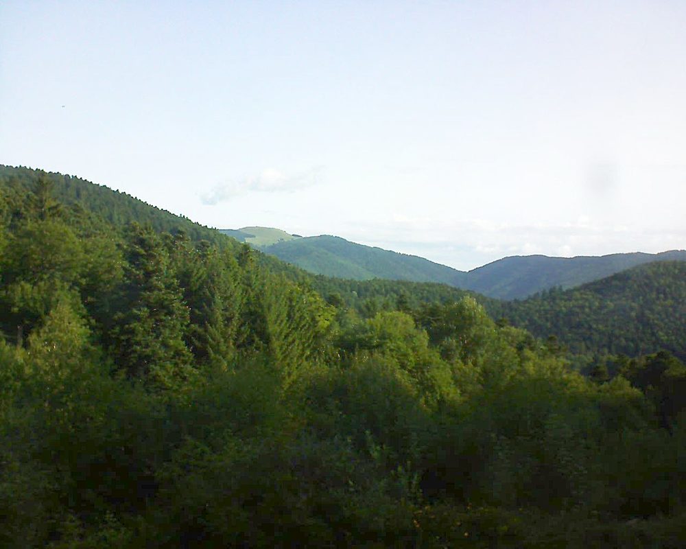 Le petit ballon vu depuis le Domaine Langmatt à Murbach le 20.08.2017 à 09:00 Le petit ballon (Alsace, Vosges) le 20.08.2017 à 09:00