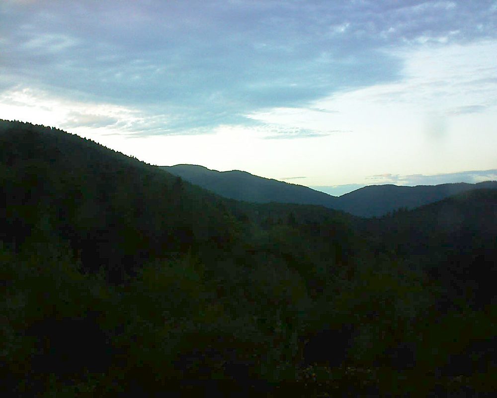 Le petit ballon vu depuis le Domaine Langmatt à Murbach le 22.08.2017 à 20:30 Le petit ballon (Alsace, Vosges) le 22.08.2017 à 20:30