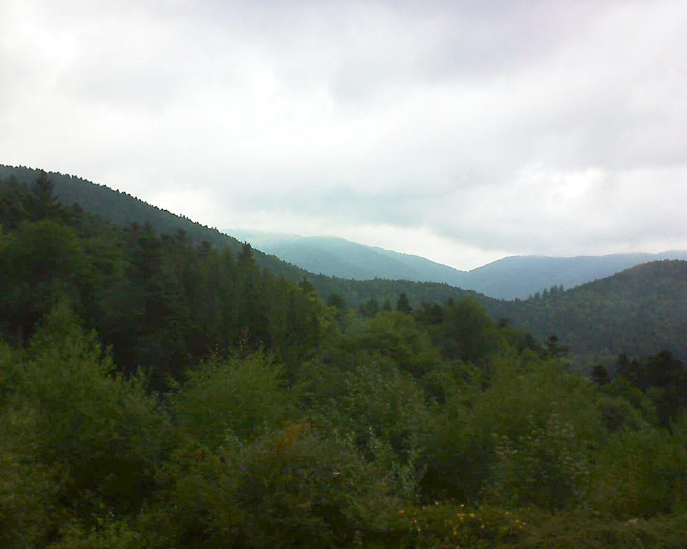 Le petit ballon vu depuis le Domaine Langmatt à Murbach le 02.09.2017 à 12:45 Le petit ballon (Alsace, Vosges) le 02.09.2017 à 12:45