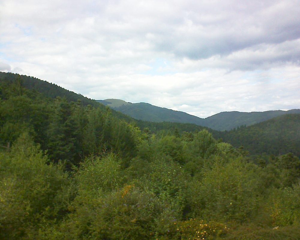 Le petit ballon vu depuis le Domaine Langmatt à Murbach le 05.09.2017 à 15:45 Le petit ballon (Alsace, Vosges) le 05.09.2017 à 15:45