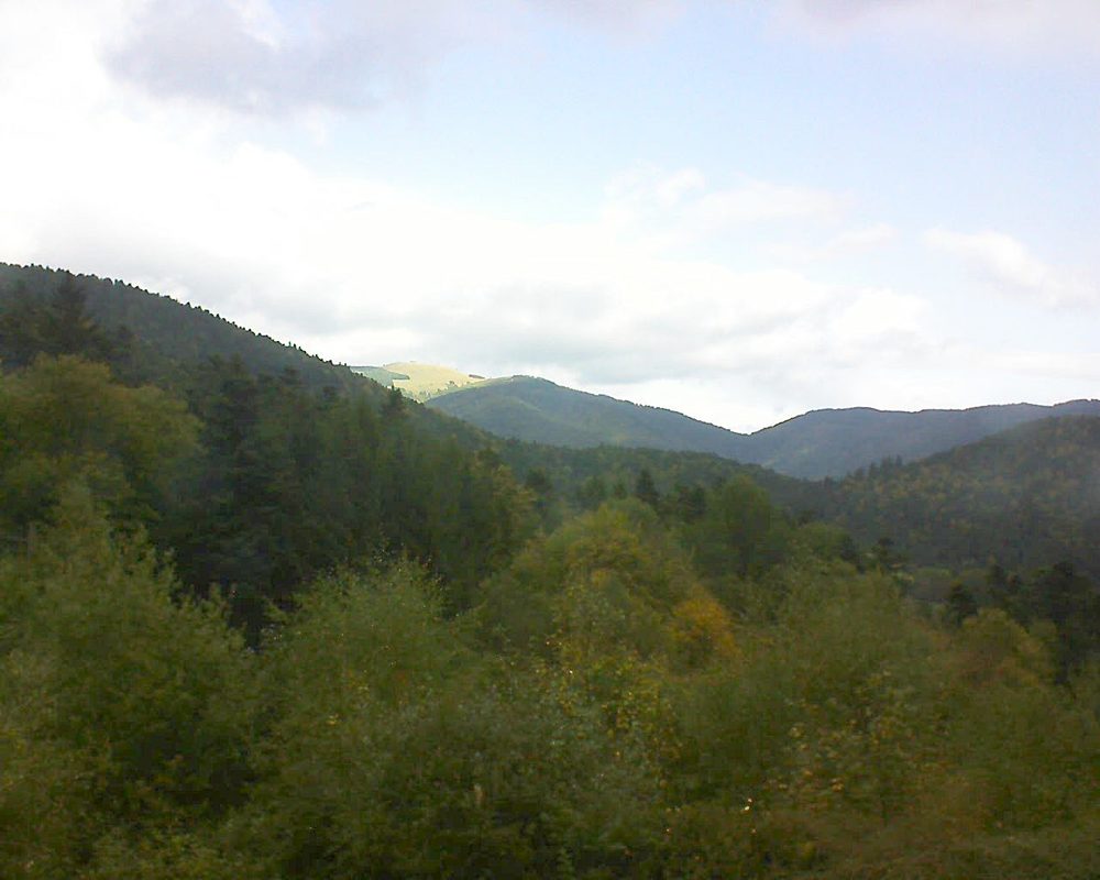 Le petit ballon vu depuis le Domaine Langmatt à Murbach le 06.10.2017 à 13:00 Le petit ballon (Alsace, Vosges) le 06.10.2017 à 13:00