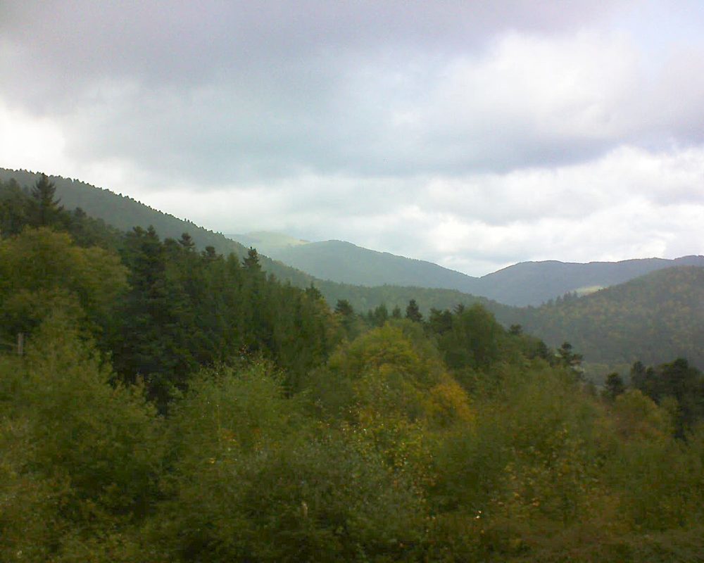 Le petit ballon vu depuis le Domaine Langmatt à Murbach le 06.10.2017 à 14:00 Le petit ballon (Alsace, Vosges) le 06.10.2017 à 14:00