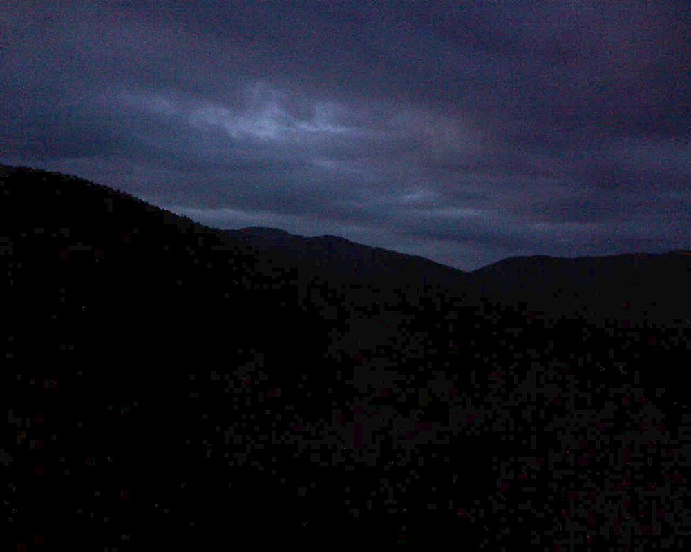 Le petit ballon vu depuis le Domaine Langmatt à Murbach le 10.10.2017 à 19:15 Le petit ballon (Alsace, Vosges) le 10.10.2017 à 19:15