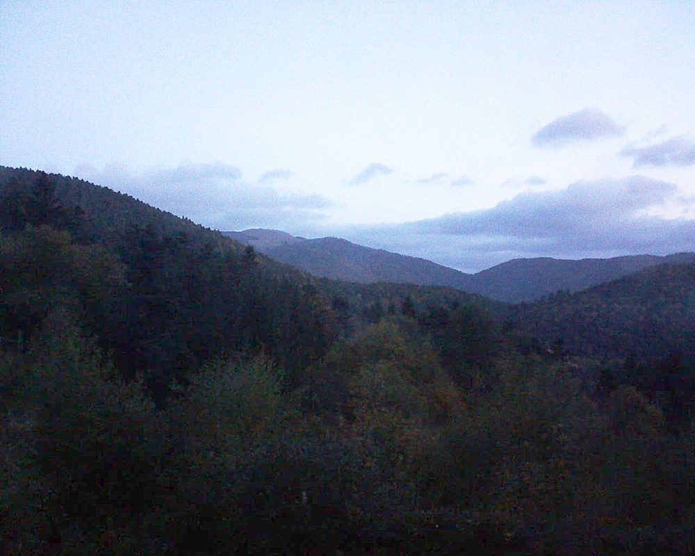 Le petit ballon vu depuis le Domaine Langmatt à Murbach le 11.10.2017 à 07:30 Le petit ballon (Alsace, Vosges) le 11.10.2017 à 07:30