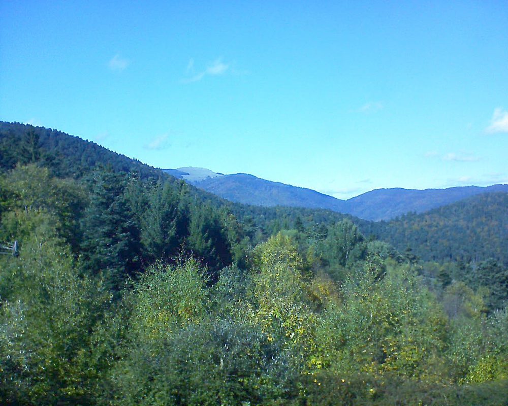 Le petit ballon vu depuis le Domaine Langmatt à Murbach le 11.10.2017 à 15:15 Le petit ballon (Alsace, Vosges) le 11.10.2017 à 15:15