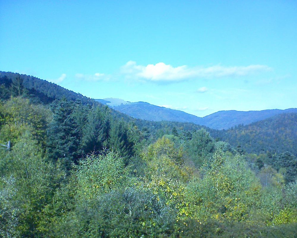 Le petit ballon vu depuis le Domaine Langmatt à Murbach le 13.10.2017 à 14:30 Le petit ballon (Alsace, Vosges) le 13.10.2017 à 14:30