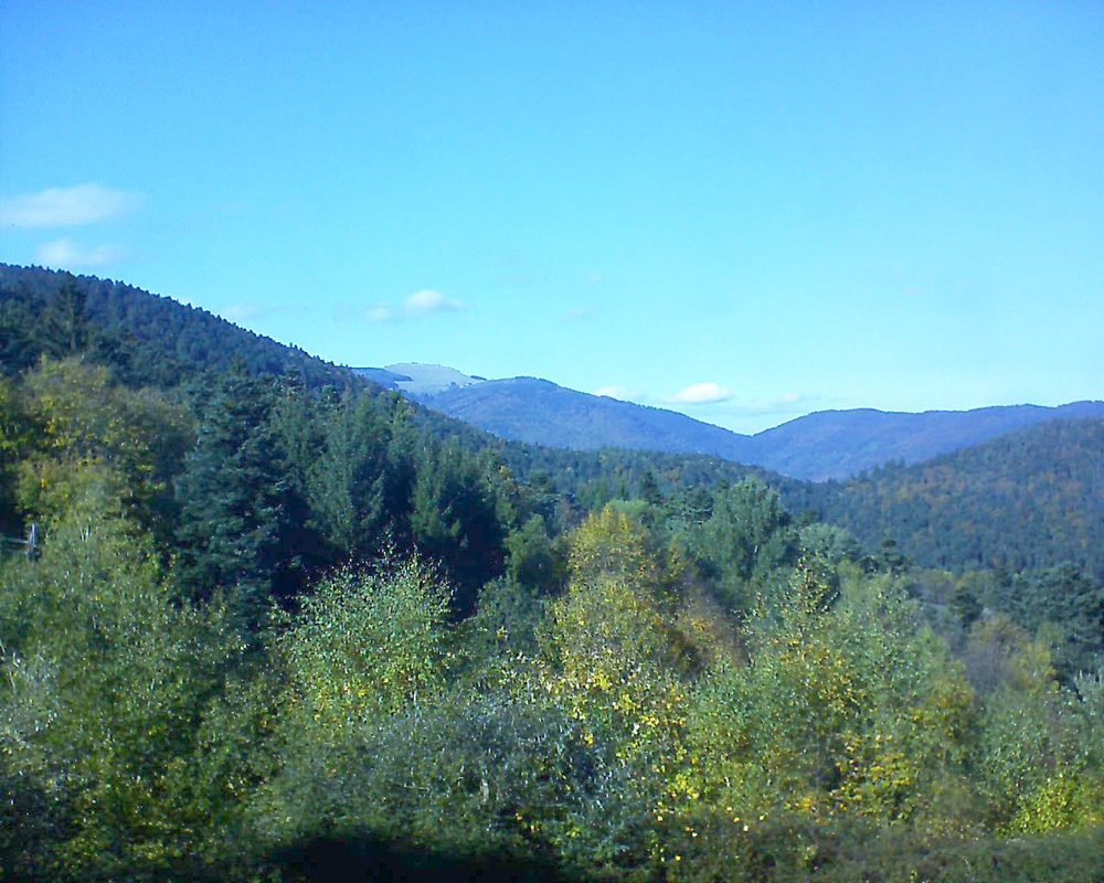 Le petit ballon vu depuis le Domaine Langmatt à Murbach le 13.10.2017 à 15:30 Le petit ballon (Alsace, Vosges) le 13.10.2017 à 15:30