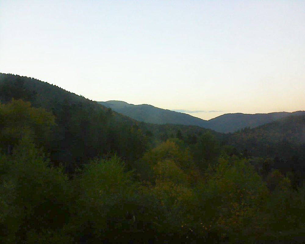 Le petit ballon vu depuis le Domaine Langmatt à Murbach le 13.10.2017 à 18:45 Le petit ballon (Alsace, Vosges) le 13.10.2017 à 18:45