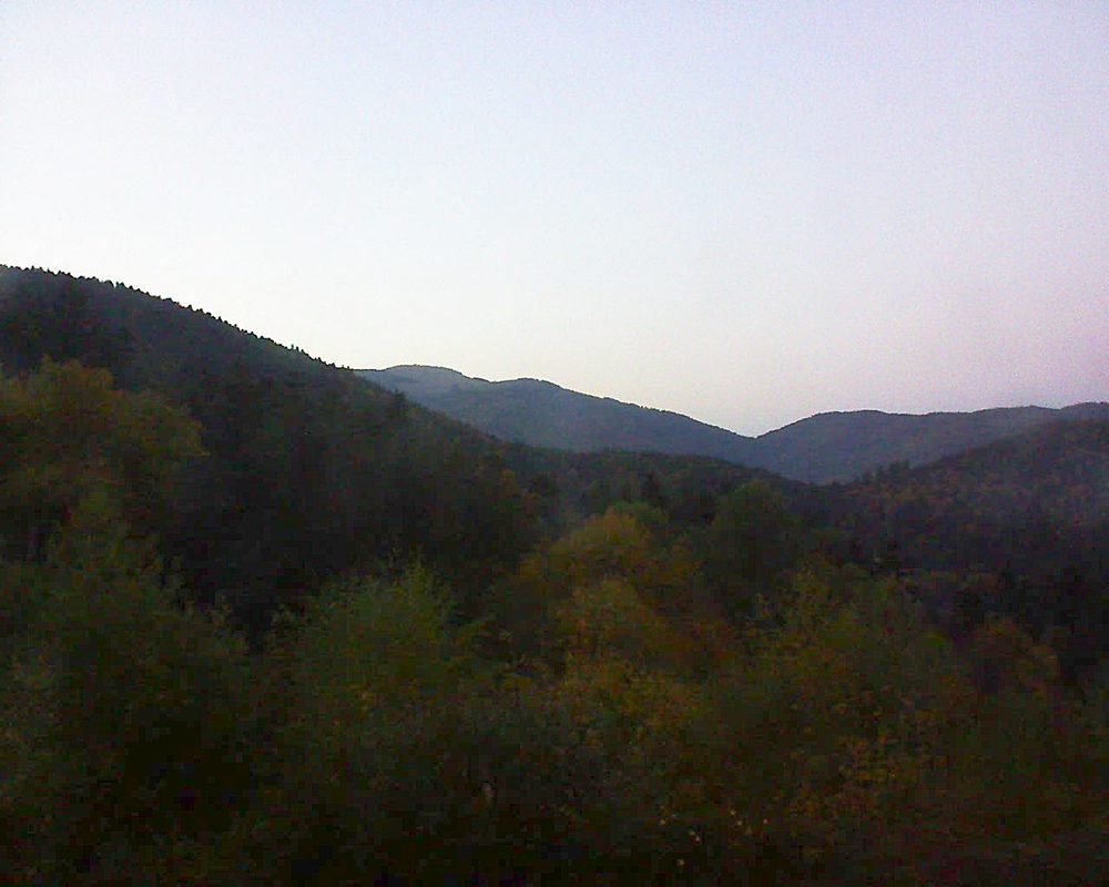 Le petit ballon vu depuis le Domaine Langmatt à Murbach le 13.10.2017 à 19:00 Le petit ballon (Alsace, Vosges) le 13.10.2017 à 19:00