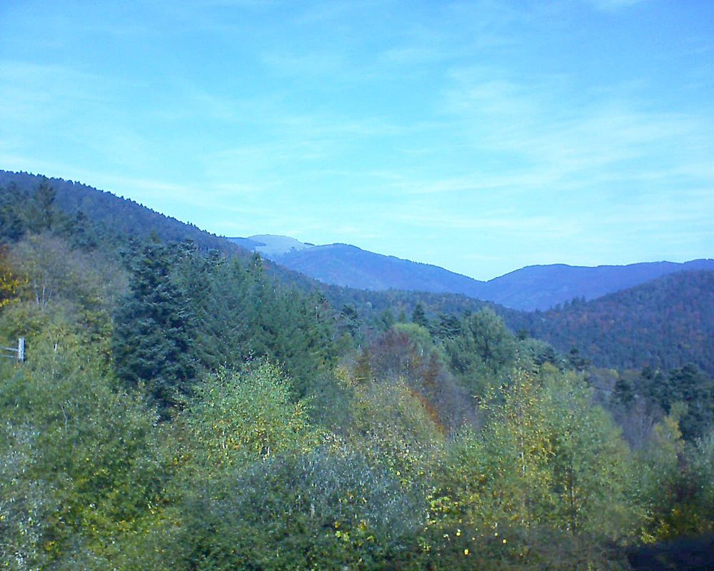 Le petit ballon vu depuis le Domaine Langmatt à Murbach le 17.10.2017 à 12:45 Le petit ballon (Alsace, Vosges) le 17.10.2017 à 12:45