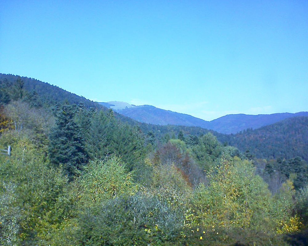 Le petit ballon vu depuis le Domaine Langmatt à Murbach le 18.10.2017 à 13:15 Le petit ballon (Alsace, Vosges) le 18.10.2017 à 13:15