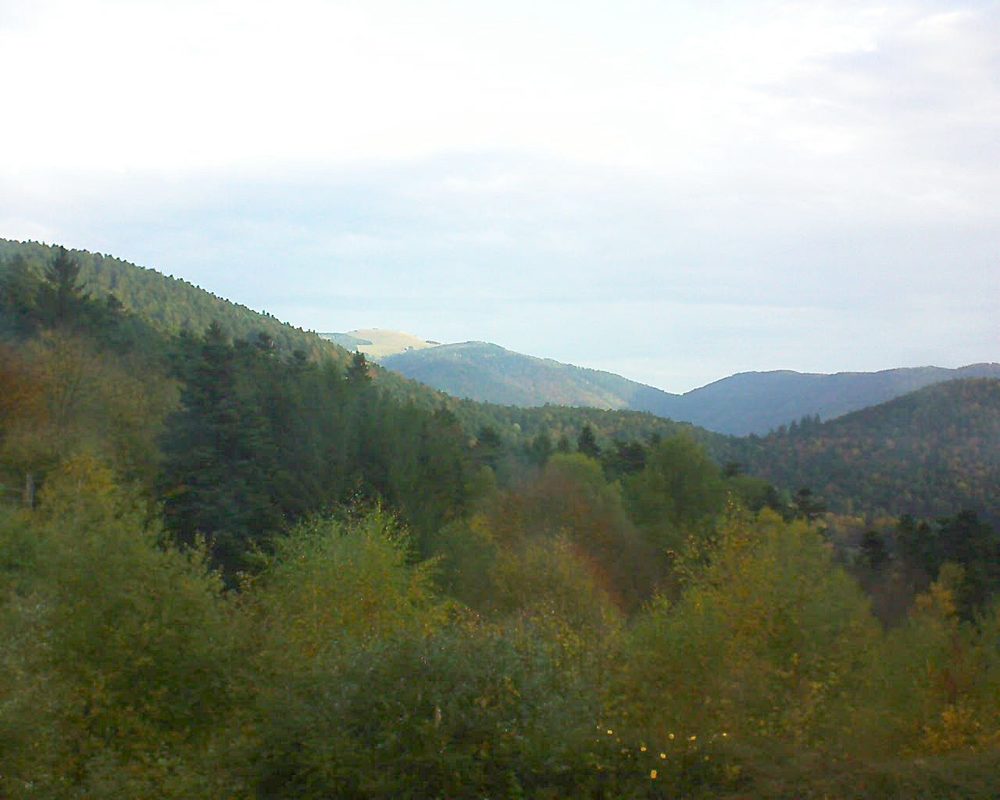 Le petit ballon vu depuis le Domaine Langmatt à Murbach le 19.10.2017 à 08:45 Le petit ballon (Alsace, Vosges) le 19.10.2017 à 08:45