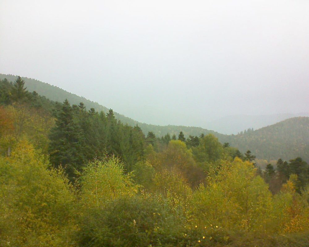 Le petit ballon vu depuis le Domaine Langmatt à Murbach le 22.10.2017 à 12:15 Le petit ballon (Alsace, Vosges) le 22.10.2017 à 12:15