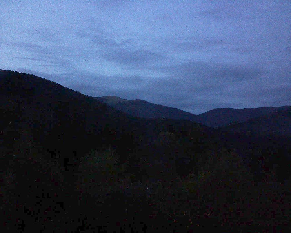 Le petit ballon vu depuis le Domaine Langmatt à Murbach le 24.10.2017 à 18:45 Le petit ballon (Alsace, Vosges) le 24.10.2017 à 18:45