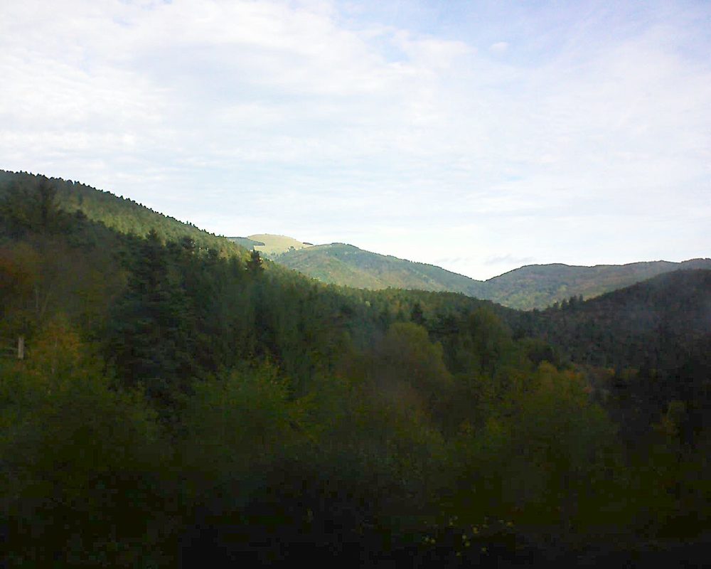 Le petit ballon vu depuis le Domaine Langmatt à Murbach le 25.10.2017 à 11:15 Le petit ballon (Alsace, Vosges) le 25.10.2017 à 11:15